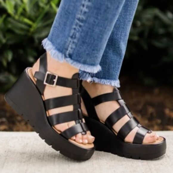 BRAND NEW SODA KARBIE-S WEDGE OPEN TOE MULTI-STRAP PLATFORM SANDALS - Picture 1 of 15